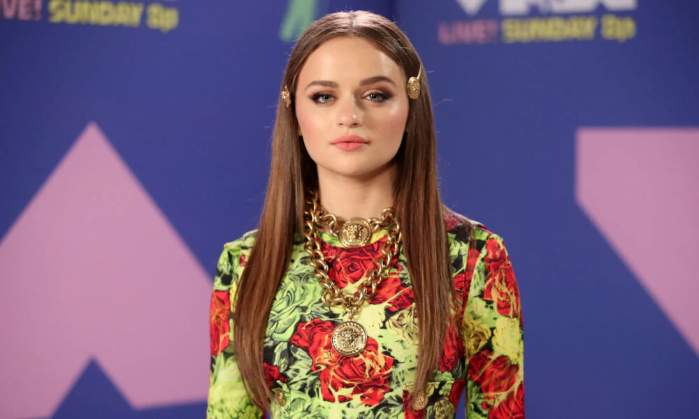 Joey King’s Sexuality: Is She Transgender or Gay?